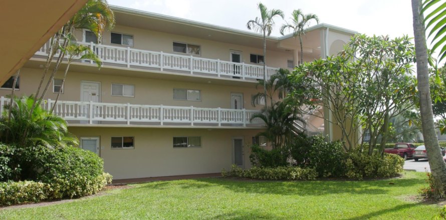 Condo in Lake Worth, Florida, 1 bedroom  № 1096742