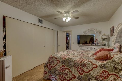 Condo in Clearwater, Florida, 2 bedrooms  № 1782541 - photo 22