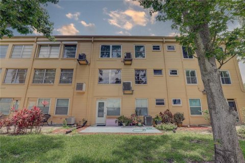 Condo in Clearwater, Florida, 2 bedrooms  № 1782541 - photo 5