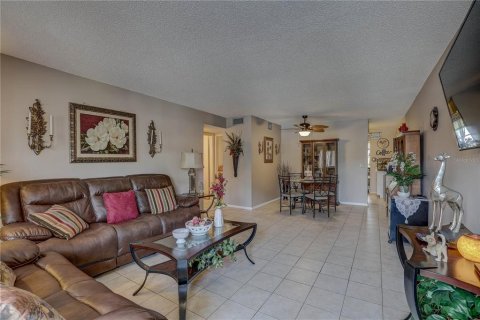 Condo in Clearwater, Florida, 2 bedrooms  № 1782541 - photo 16