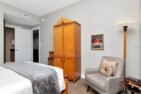 Condo in Tampa, Florida, 2 bedrooms  № 1630929 - photo 24