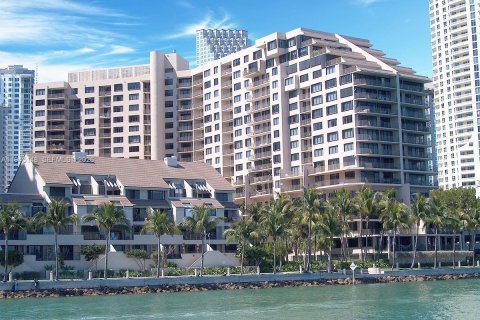 Снять в аренду кондоминиум в Майами, Флорида 1 спальня, 65.03м2, № 2004541 - фото 2