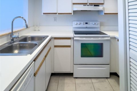 Снять в аренду кондоминиум в Майами, Флорида 1 спальня, 65.03м2, № 2004541 - фото 10