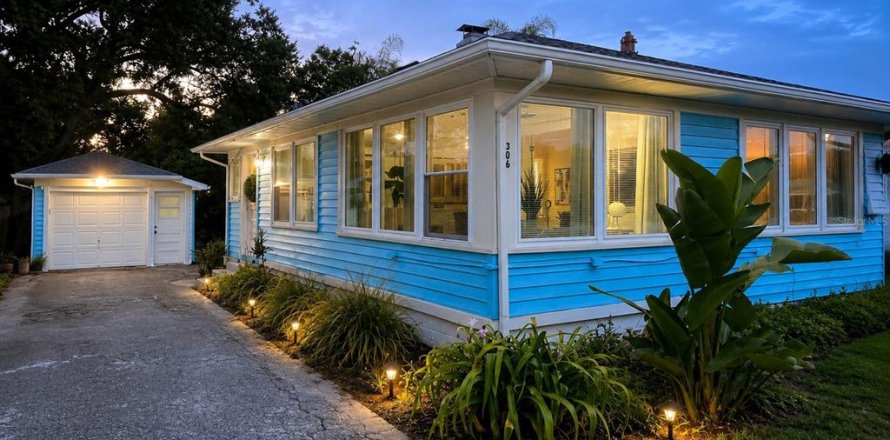 House in Clearwater, Florida 2 bedrooms, 99.96 sq.m. № 2396181