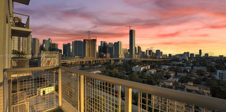 Condo à Miami, Floride, 2 chambres № 1933833