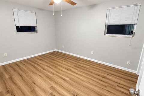 Villa ou maison à louer à Spring Hill, Floride: 2 chambres, 87.61 m2 № 2433243 - photo 20