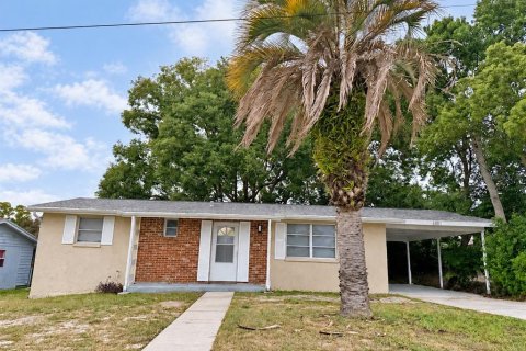 Villa ou maison à Spring Hill, Floride 2 chambres, 87.61 m2 № 2433243
