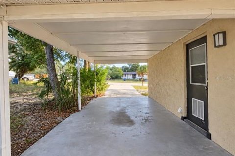 Villa ou maison à louer à Spring Hill, Floride: 2 chambres, 87.61 m2 № 2433243 - photo 16