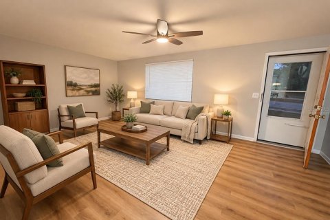 Villa ou maison à louer à Spring Hill, Floride: 2 chambres, 87.61 m2 № 2433243 - photo 4