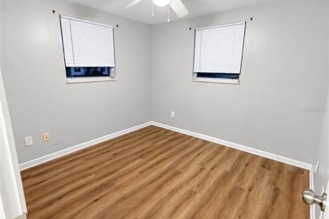 Villa ou maison à louer à Spring Hill, Floride: 2 chambres, 87.61 m2 № 2433243 - photo 21