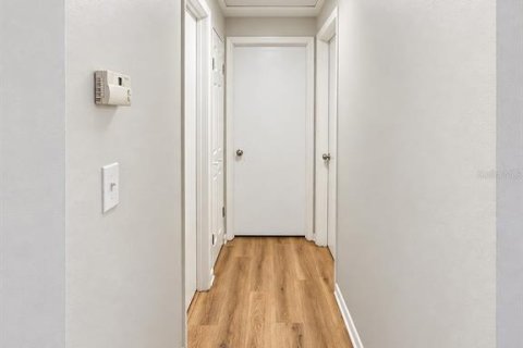 Villa ou maison à louer à Spring Hill, Floride: 2 chambres, 87.61 m2 № 2433243 - photo 19