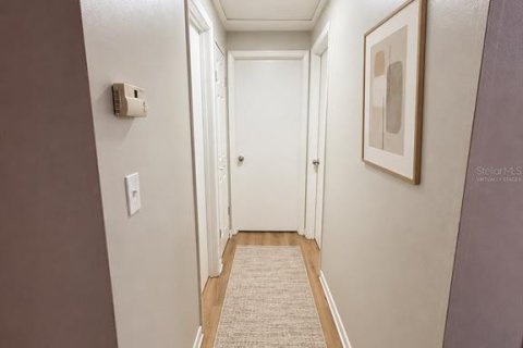 Villa ou maison à louer à Spring Hill, Floride: 2 chambres, 87.61 m2 № 2433243 - photo 5