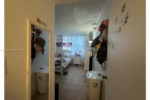 Купить кондоминиум в Норт-Майами, Флорида 2 спальни, 95.04м2, № 1984956 - фото 15