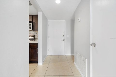 Condo in Orlando, Florida, 2 bedrooms  № 1849709 - photo 19