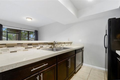 Condo in Orlando, Florida, 2 bedrooms  № 1849709 - photo 10