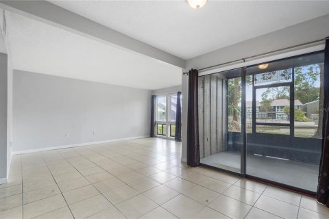 Condo in Orlando, Florida, 2 bedrooms  № 1849709 - photo 2