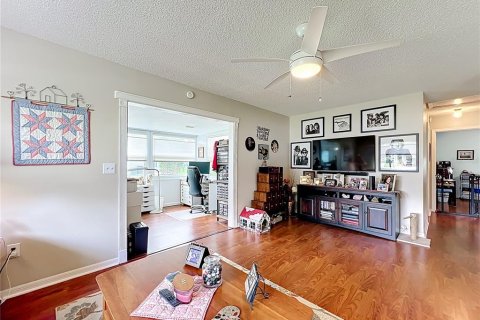 Villa ou maison à vendre à Ocala, Floride: 2 chambres, 101.73 m2 № 1880645 - photo 6