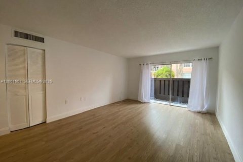 Снять в аренду кондоминиум в Майами, Флорида 1 спальня, 65.87м2, № 2065818 - фото 4