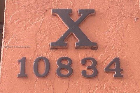 Снять в аренду кондоминиум в Майами, Флорида 1 спальня, 65.87м2, № 2065818 - фото 3