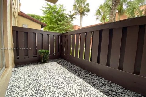 Снять в аренду кондоминиум в Майами, Флорида 1 спальня, 65.87м2, № 2065818 - фото 13