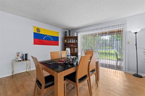 Villa ou maison à vendre à Kissimmee, Floride: 3 chambres, 162.11 m2 № 1843464 - photo 12
