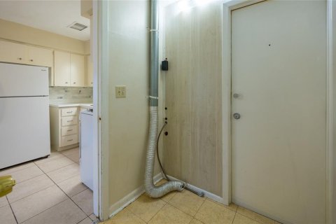 Снять в аренду квартиру в Клируотер, Флорида 3 комнаты, 83.61м2, № 2266749 - фото 11