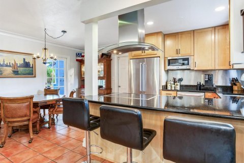 House in Saint Petersburg, Florida 3 bedrooms, 140 sq.m. № 1909708 - photo 9
