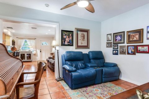 Casa en venta en Saint Petersburg, Florida, 3 dormitorios, 140 m2 № 1909708 - foto 24