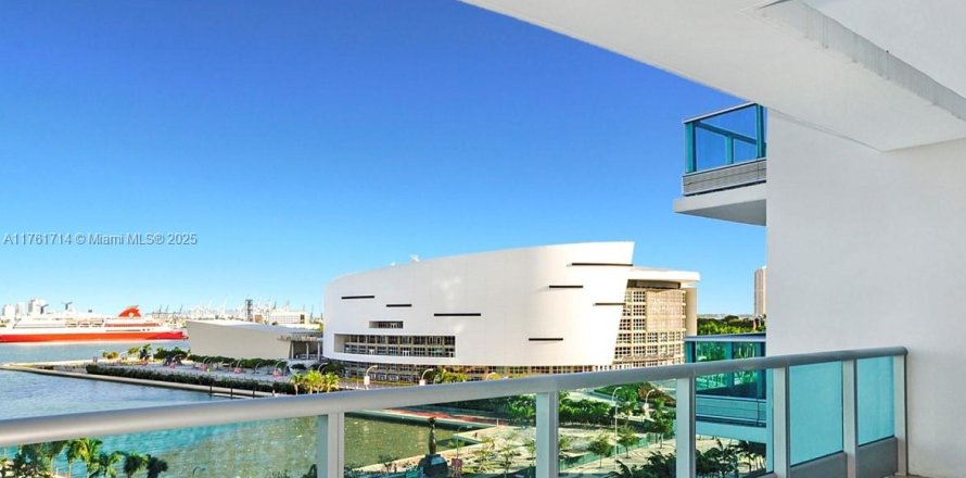 Condo à Miami, Floride, 2 chambres № 1728202