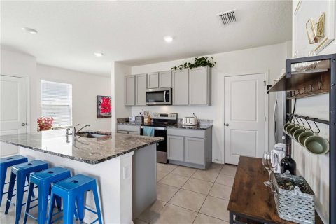 Villa ou maison à vendre à Wesley Chapel, Floride: 4 chambres, 209.96 m2 № 2212787 - photo 6