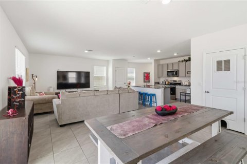 Villa ou maison à vendre à Wesley Chapel, Floride: 4 chambres, 209.96 m2 № 2212787 - photo 9
