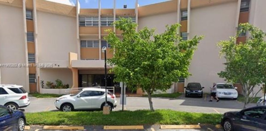 Condominio en Miami, Florida, 2 dormitorios  № 1953444