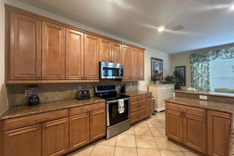 Villa ou maison à vendre à Kissimmee, Floride: 6 chambres, 326.27 m2 № 2394438 - photo 4