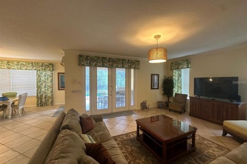 Villa ou maison à vendre à Kissimmee, Floride: 6 chambres, 326.27 m2 № 2394438 - photo 12