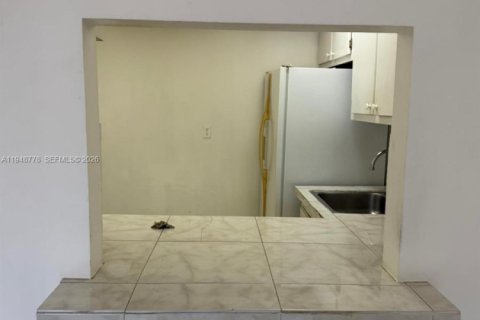 Снять в аренду кондоминиум в Норт-Майами-Бич, Флорида 1 спальня, 67.54м2, № 2005485 - фото 7