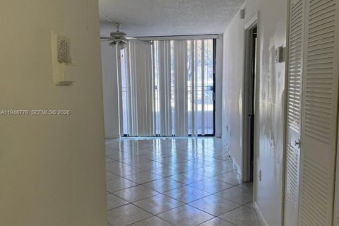 Снять в аренду кондоминиум в Норт-Майами-Бич, Флорида 1 спальня, 67.54м2, № 2005485 - фото 6