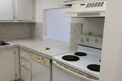 Снять в аренду кондоминиум в Норт-Майами-Бич, Флорида 1 спальня, 67.54м2, № 2005485 - фото 4