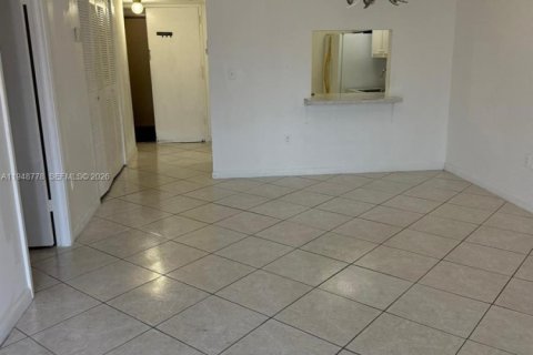 Снять в аренду кондоминиум в Норт-Майами-Бич, Флорида 1 спальня, 67.54м2, № 2005485 - фото 11