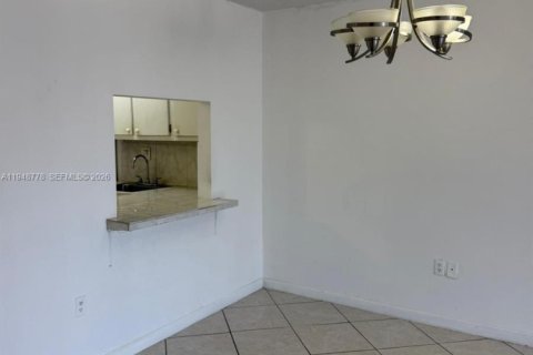 Снять в аренду кондоминиум в Норт-Майами-Бич, Флорида 1 спальня, 67.54м2, № 2005485 - фото 8