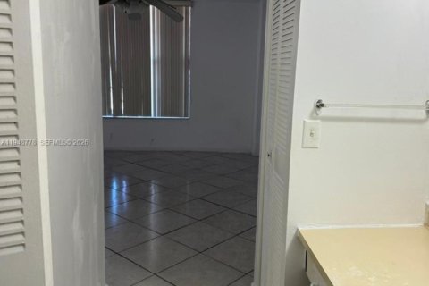 Снять в аренду кондоминиум в Норт-Майами-Бич, Флорида 1 спальня, 67.54м2, № 2005485 - фото 12