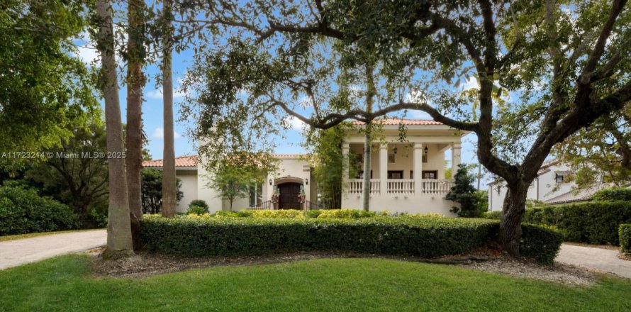 Villa ou maison à Coral Gables, Floride 6 chambres, 597.83 m2 № 1860455