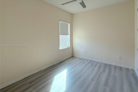 Купить виллу или дом в Холливуд, Флорида 5 спален, 232.35м2, № 1975812 - фото 28