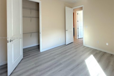 Купить виллу или дом в Холливуд, Флорида 5 спален, 232.35м2, № 1975812 - фото 27