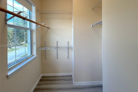 Купить виллу или дом в Холливуд, Флорида 5 спален, 232.35м2, № 1975812 - фото 23