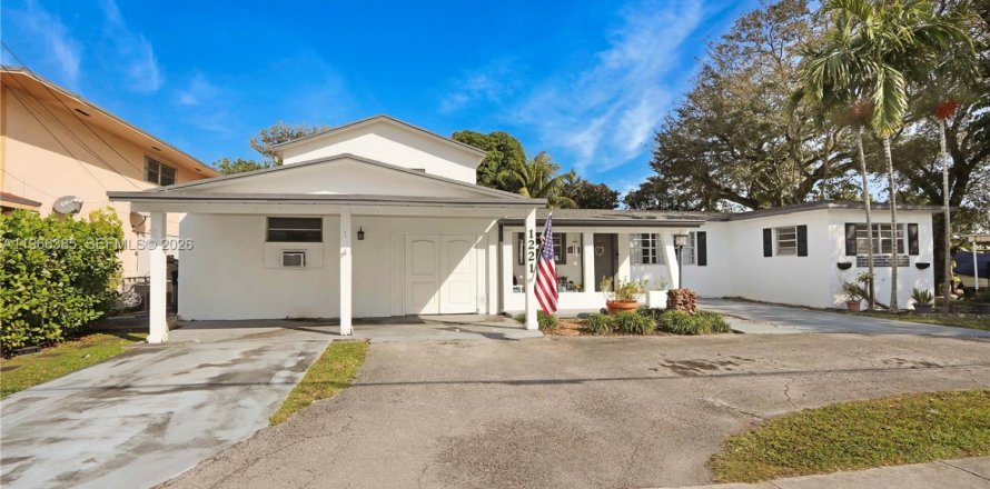Villa ou maison à Miami, Floride 5 chambres, 292.27 m2 № 2079822