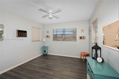 Villa ou maison à vendre à Miami, Floride: 5 chambres, 292.27 m2 № 2079822 - photo 22