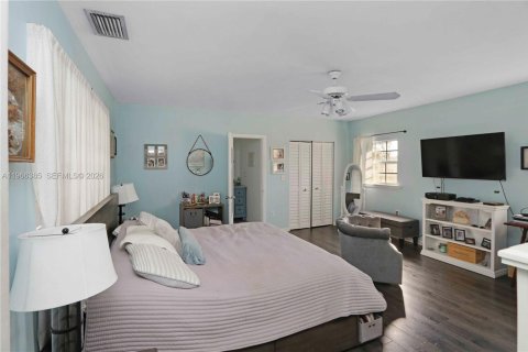 Villa ou maison à vendre à Miami, Floride: 5 chambres, 292.27 m2 № 2079822 - photo 13