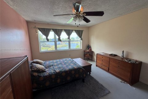 Copropriété à vendre à Miami Gardens, Floride: 2 chambres, 96.71 m2 № 2023182 - photo 11
