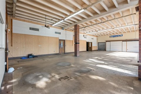 Immobilier commercial à louer à Ocala, Floride: 4212.65 m2 № 2105183 - photo 17