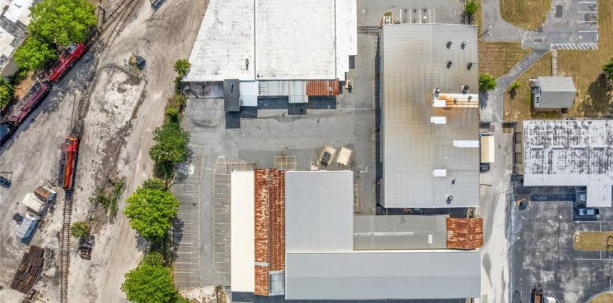 Immobilier commercial à Ocala, Floride 4212.65 m2 № 2105183